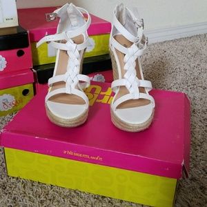 White wedges